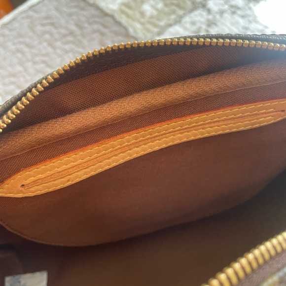 LV Montorgueil PM - Picture 13 of 17